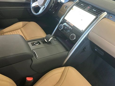 New 2026 Land Rover Discovery Limited Edition AWD/4WD image 30