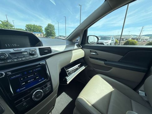 Used 2016 Honda Odyssey EX-L image 29