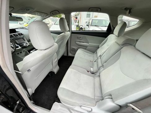 Used 2012 Toyota Prius V Three FWD image 21