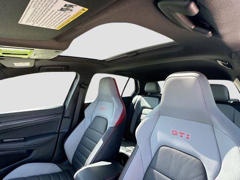 Used 2024 Volkswagen GTI Autobahn FWD image 23