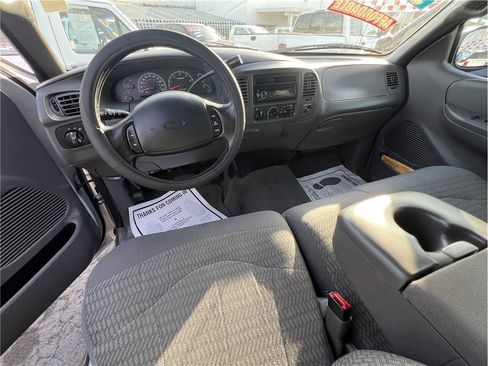 Used 2000 Ford F150 Short Bed 4D image 10