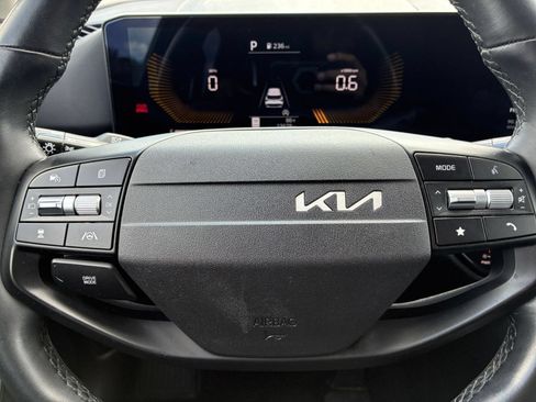 Used 2026 Kia Sportage LX FWD image 23