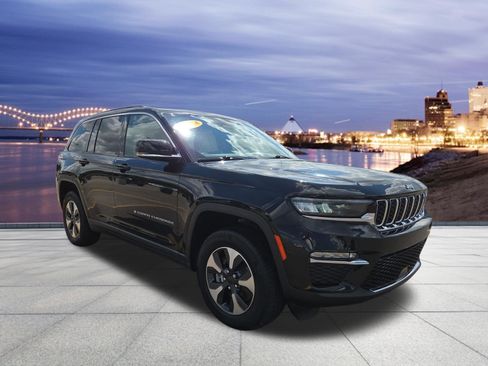 Used 2024 Jeep Grand Cherokee Limited 4xe AWD/4WD image 4