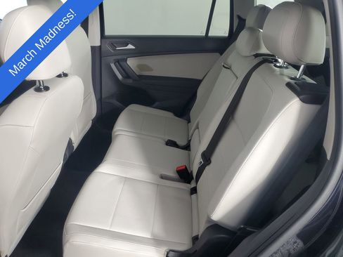 Used 2019 Volkswagen Tiguan SE w/ Panoramic Sunroof Package image 13