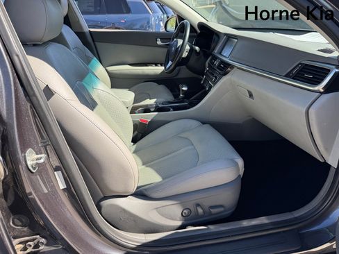 Used 2017 Kia Optima EX w/ Premium Package image 24