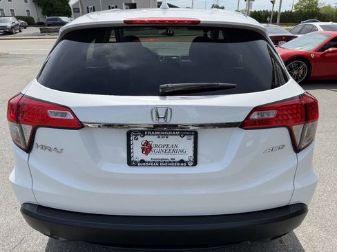 Used 2022 Honda HR-V LX image 6