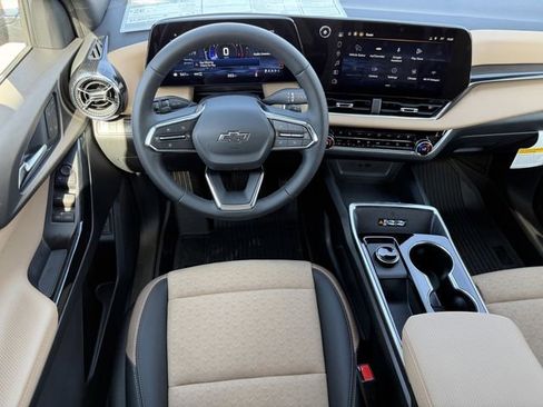 New 2026 Chevrolet Equinox ACTIV w/ Convenience Package III image 38