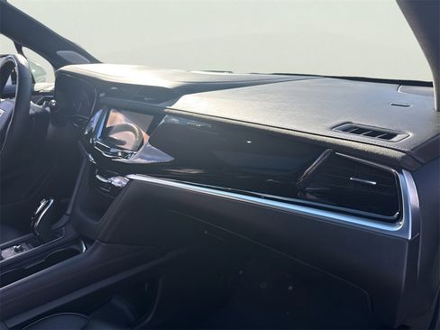 Certified 2025 Cadillac XT6 Premium Luxury w/ Platinum Package image 23