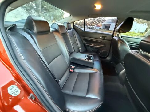 Used 2019 Nissan Altima 2.5 SR w/ SR Premium Package image 16