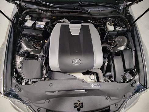 Used 2019 Lexus IS 300 F Sport w/ F Sport Package image 4