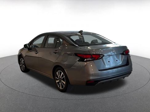 Used 2025 Nissan Versa SV FWD image 11