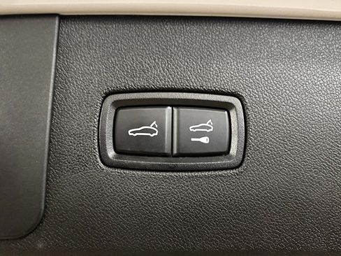 Used 2023 Porsche Cayenne Platinum Edition AWD/4WD image 31