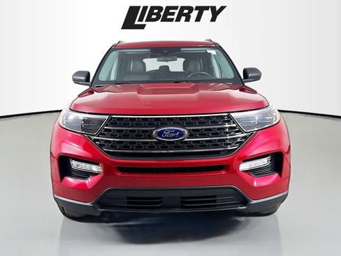 Certified 2022 Ford Explorer XLT w/ Equipment Group 202A image 2