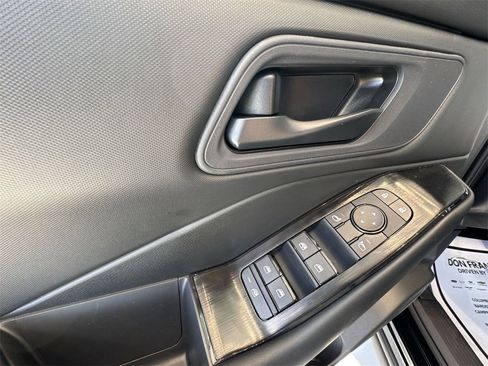 New 2026 Nissan Rogue S image 5