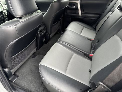 Used 2021 Toyota 4Runner SR5 Premium RWD image 31