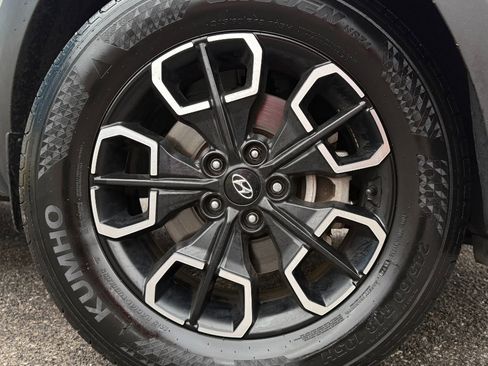 Used 2024 Hyundai Santa Cruz SE image 25