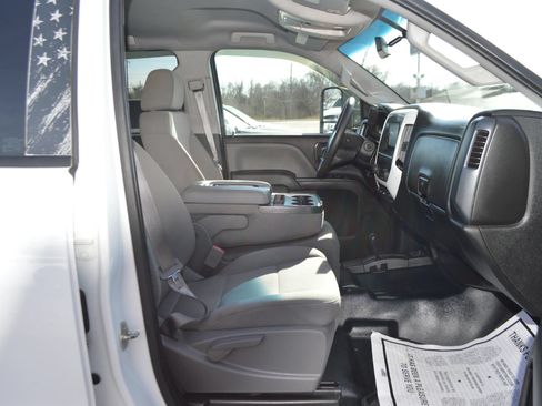 Used 2016 Chevrolet Silverado 2500 W/T AWD/4WD image 13