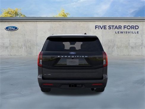 New 2025 Ford Expedition Active image 7