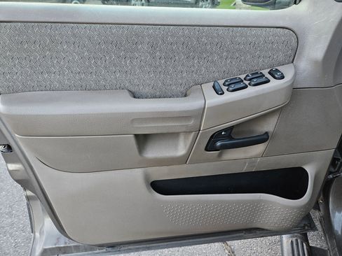 Used 2002 Ford Explorer XLS image 14