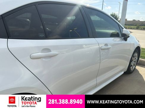Used 2025 Toyota Corolla LE FWD image 2