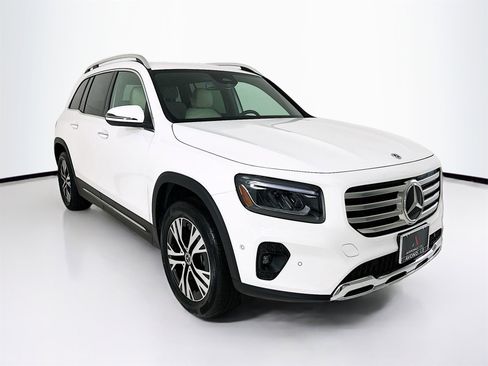 Certified 2025 Mercedes-Benz GLB 250 4MATIC image 1
