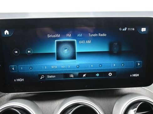 Used 2022 Mercedes-Benz GLC 300 4MATIC image 21