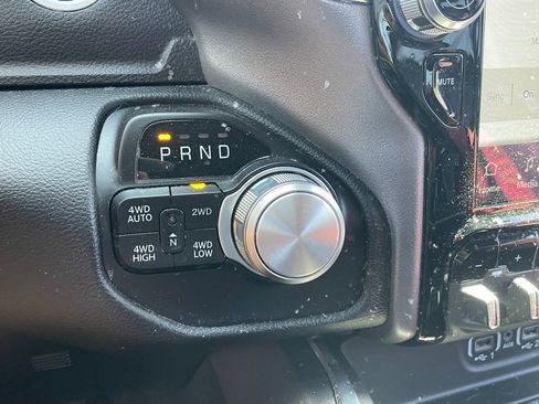 Used 2022 RAM 1500 Laramie w/ Sport Appearance Package image 10