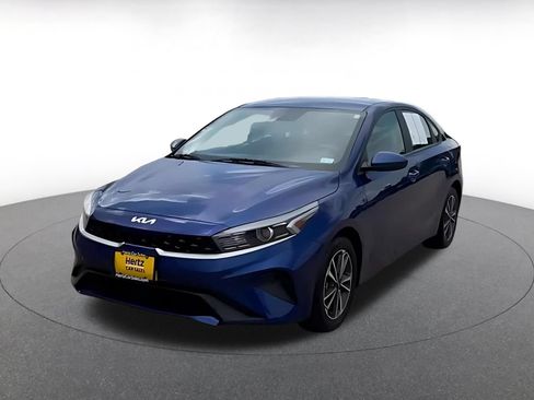 Used 2024 Kia Forte LXS FWD image 8