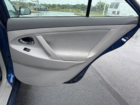 Used 2007 Toyota Camry LE FWD image 16
