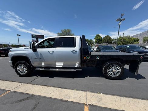 Used 2022 Chevrolet Silverado 3500 High Country w/ Technology Package AWD/4WD image 7