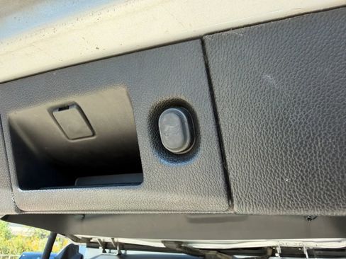 Used 2016 GMC Yukon XL Denali w/ Open Road Package image 28