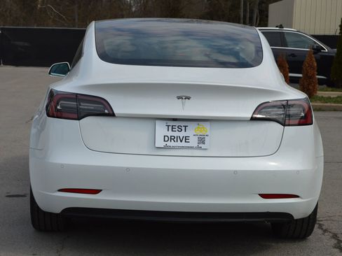 Used 2019 Tesla Model 3 Standard Range Plus image 5