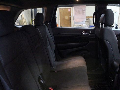 Used 2019 Jeep Grand Cherokee Laredo image 13