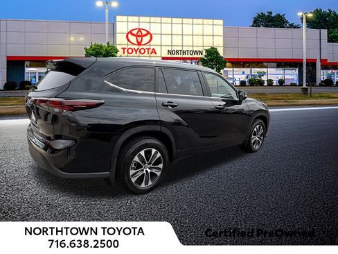 Used 2026 Toyota Highlander XLE image 35