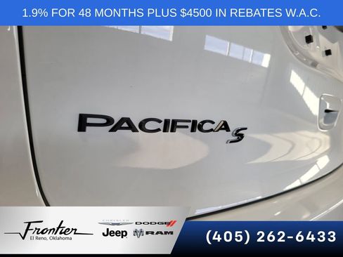 New 2026 Chrysler Pacifica Select w/ S Appearance Package FWD image 11