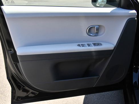 Used 2024 Hyundai Ioniq 5 SEL RWD image 14