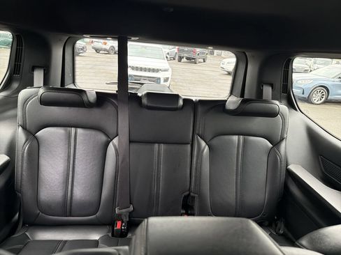 Used 2023 Jeep Wagoneer 4WD w/ Convenience Group I image 20