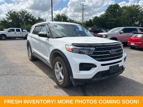Used 2021 Ford Explorer XLT AWD/4WD image 1