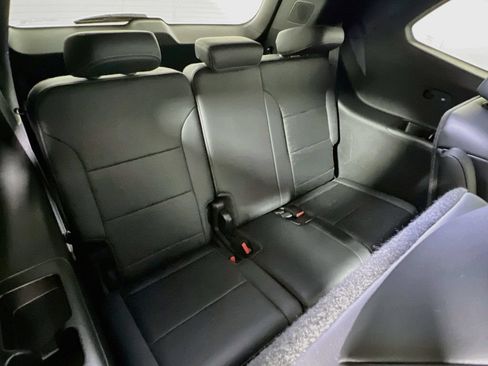 Used 2025 Buick Enclave Sport Touring w/ Super Cruise Package AWD/4WD image 23