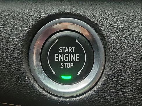 Used 2021 Cadillac Escalade Sport w/ LPO, ONYX Package image 17