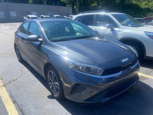 Used 2022 Kia Forte LXS FWD image 13