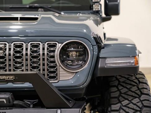 Used 2024 Jeep Wrangler Unlimited Rubicon 392 image 30