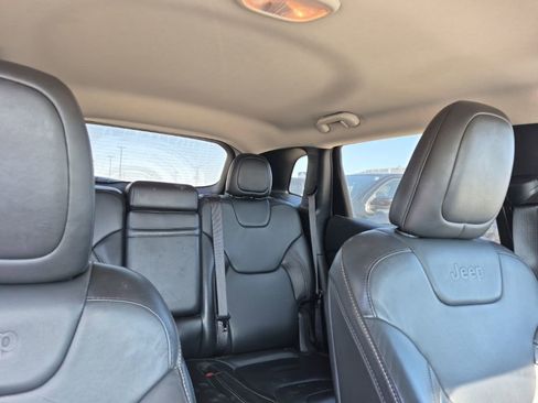 Used 2016 Jeep Cherokee Limited image 38