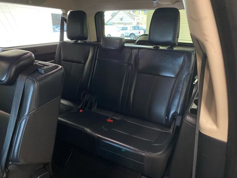 Used 2023 Ford Expedition Max XLT image 12