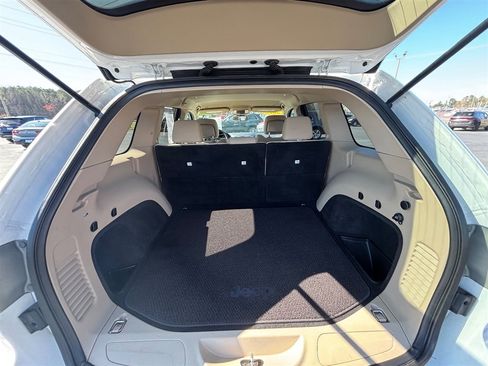 Used 2018 Jeep Grand Cherokee Laredo image 21