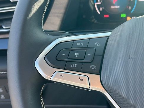 New 2026 Volkswagen Atlas SE FWD image 25