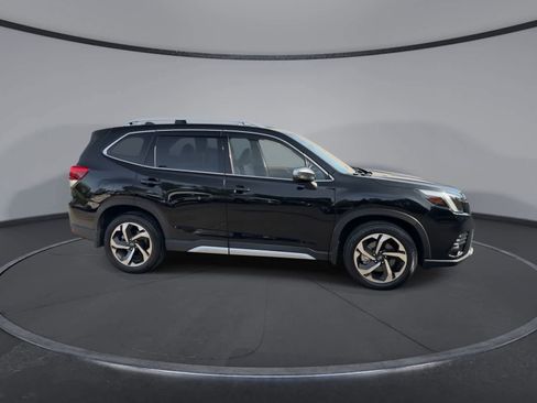 Certified 2023 Subaru Forester Touring AWD/4WD image 9