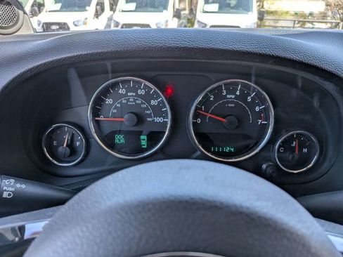 Used 2012 Jeep Wrangler Unlimited Sahara image 22