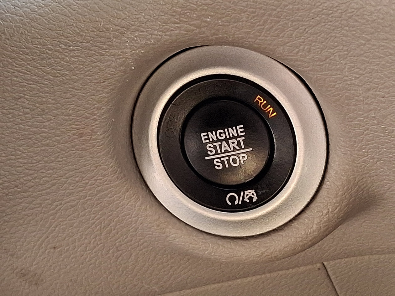 Used 2023 Chrysler Voyager LX FWD image 22