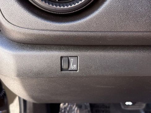 Used 2023 Chevrolet Colorado W/T image 16